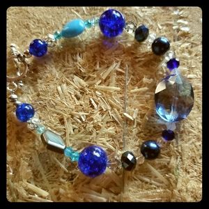 Women's fashion bracelet in blues